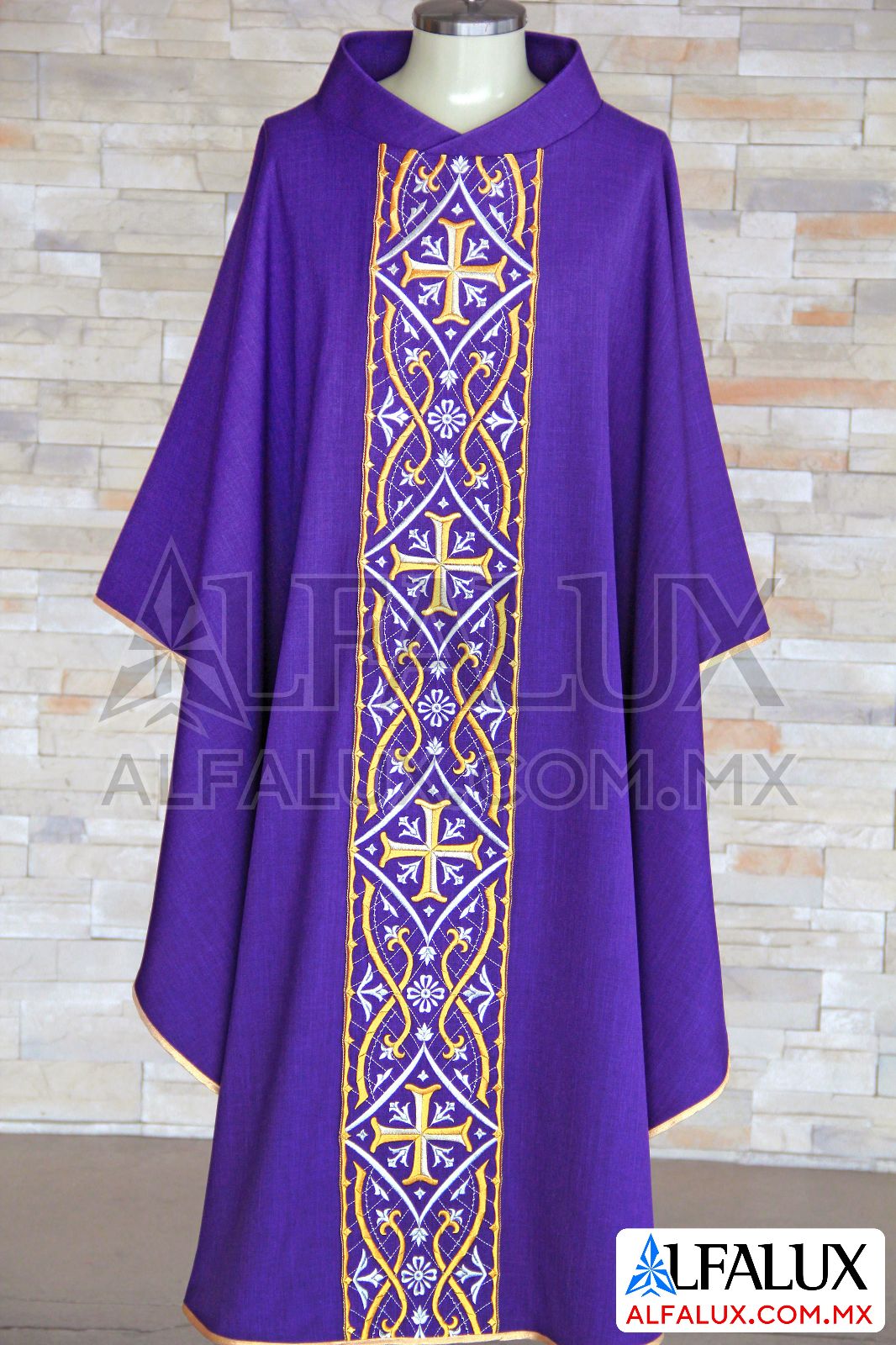 05 FRANCES RECTO Casulla Alfalux Iris Morado Central 